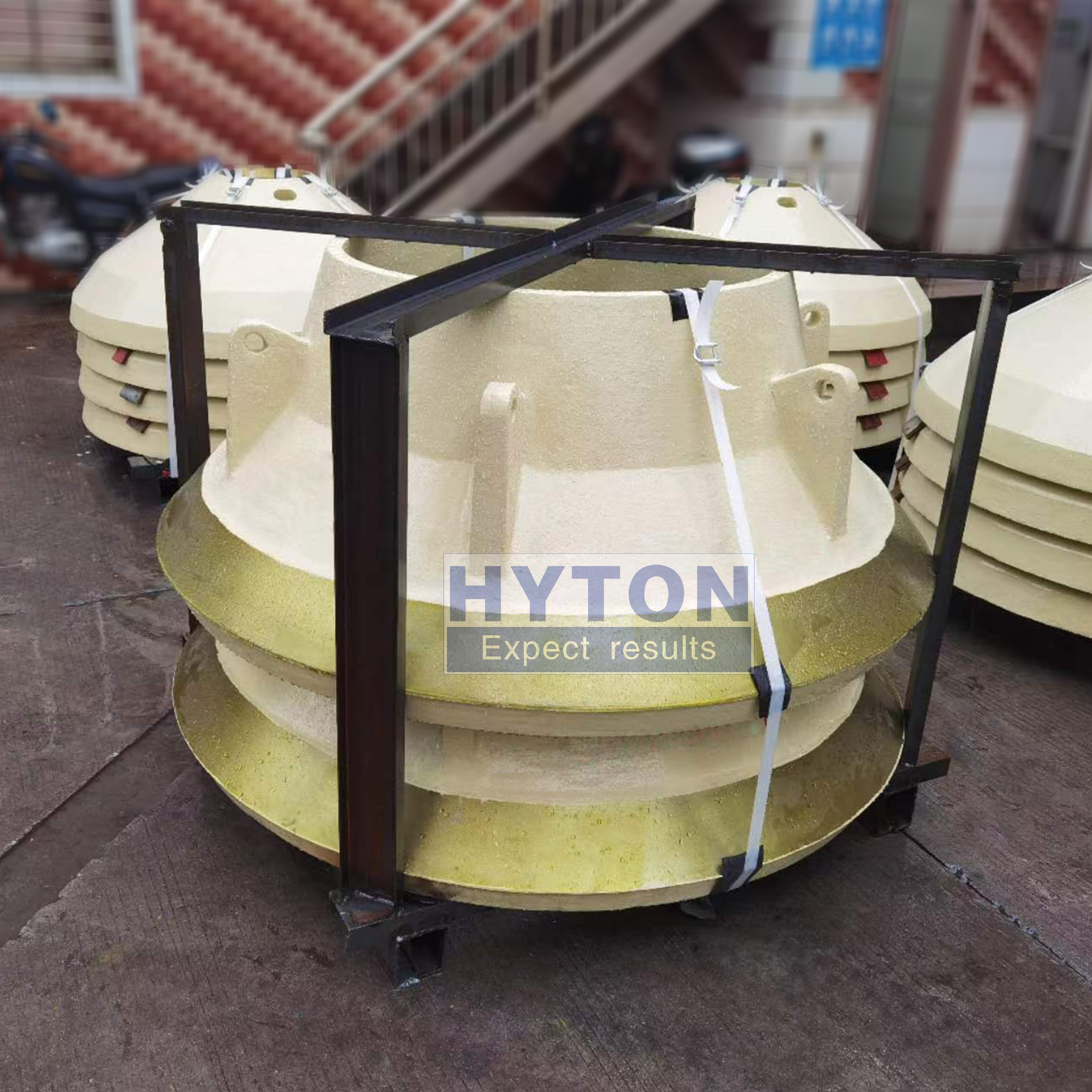 Terex Cone Crusher Wear Parts Type MVP450X High Mangenese Bowl Liners